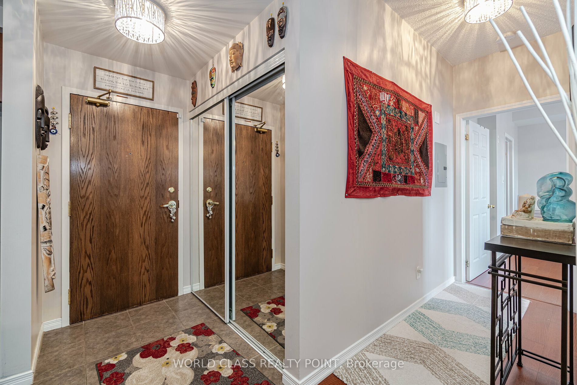 8 Maison Parc Crt, #204
