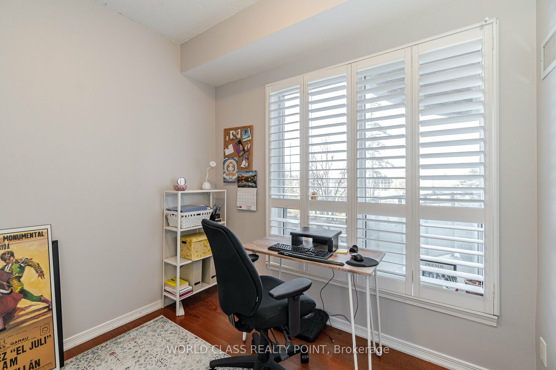 8 Maison Parc Crt, #204