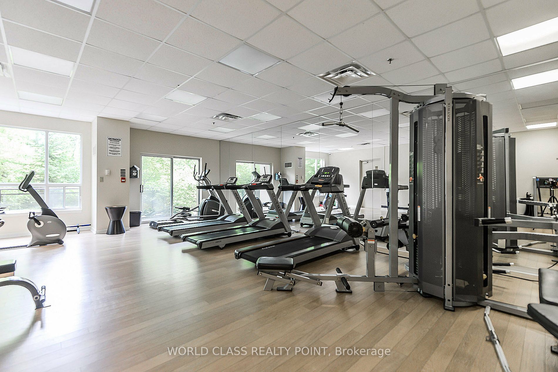 8 Maison Parc Crt, #204