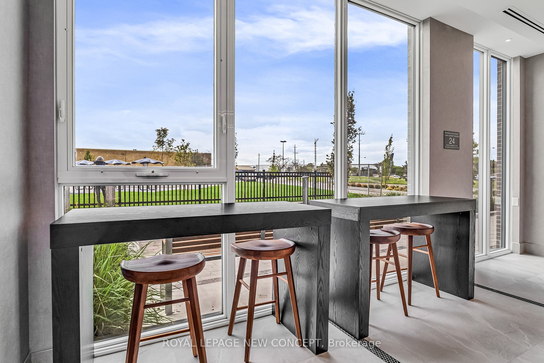 185 Deerfield Rd, #301