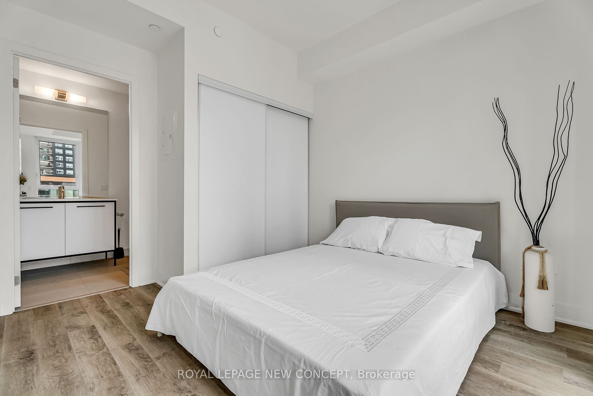 185 Deerfield Rd, #301