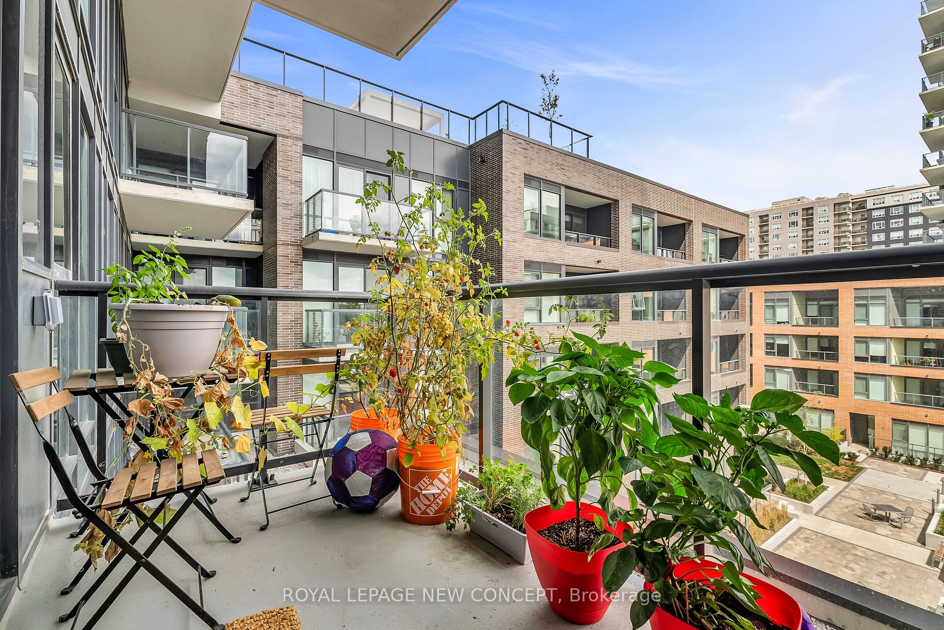 185 Deerfield Rd, #301