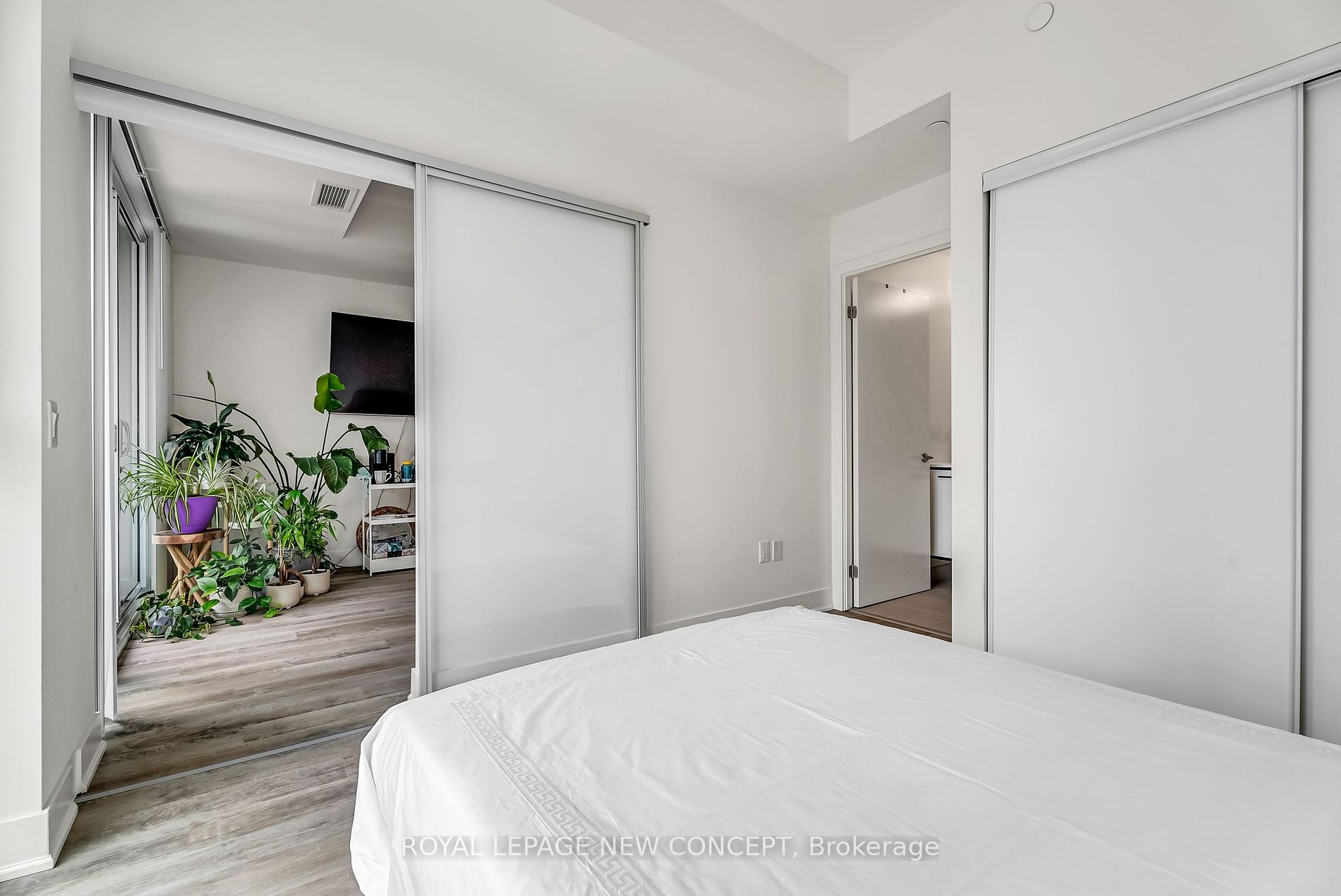 185 Deerfield Rd, #301