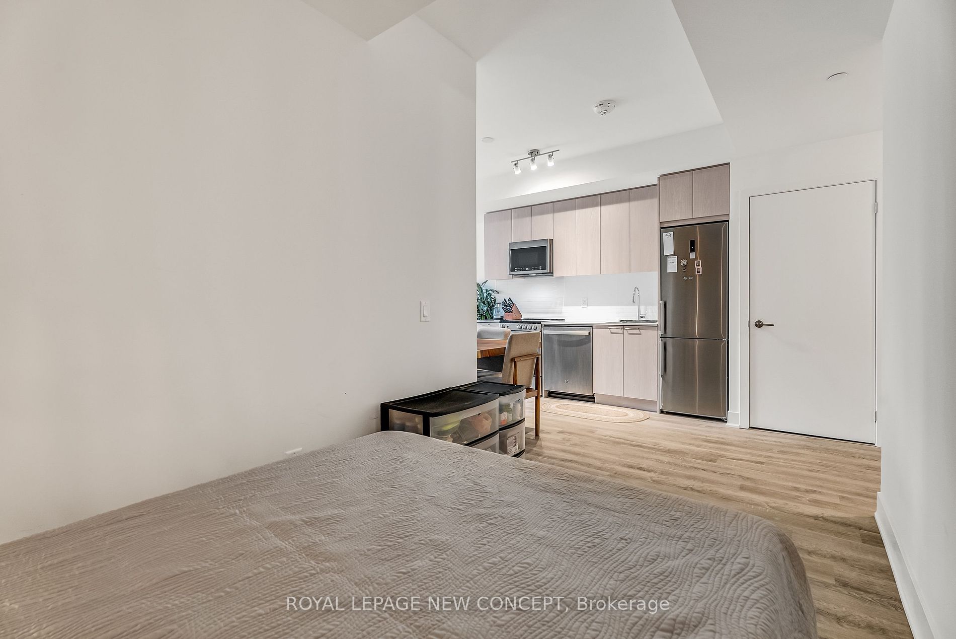 185 Deerfield Rd, #301