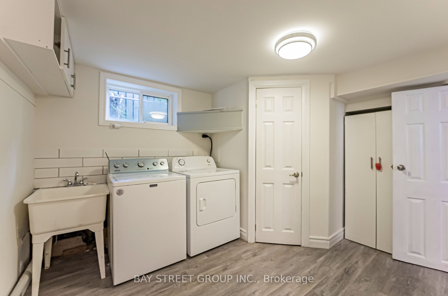 52 Glen Cameron Rd
