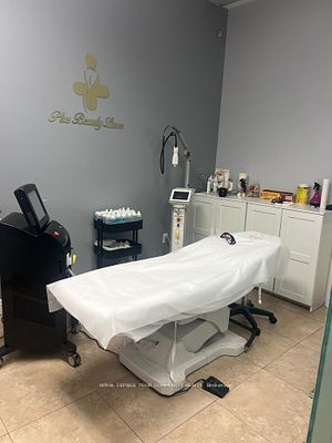 7163 Yonge St, #214