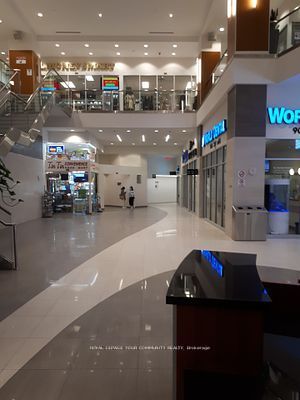 7163 Yonge St, #214
