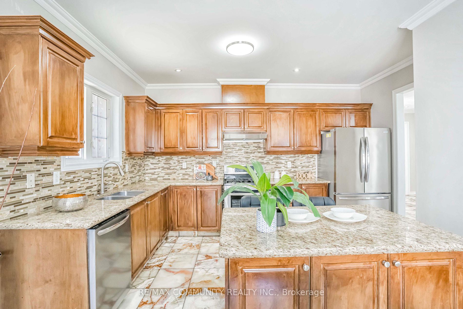 42 Reginald Lamb Cres