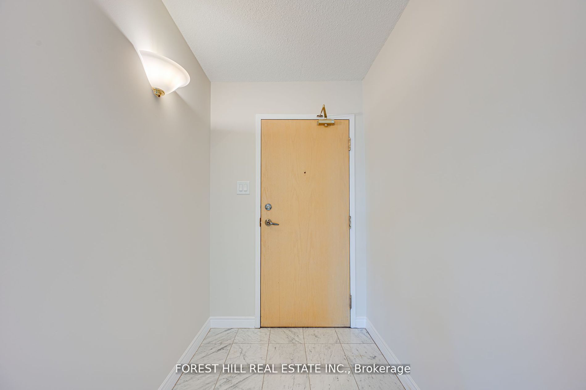 7 Townsgate Dr, #304