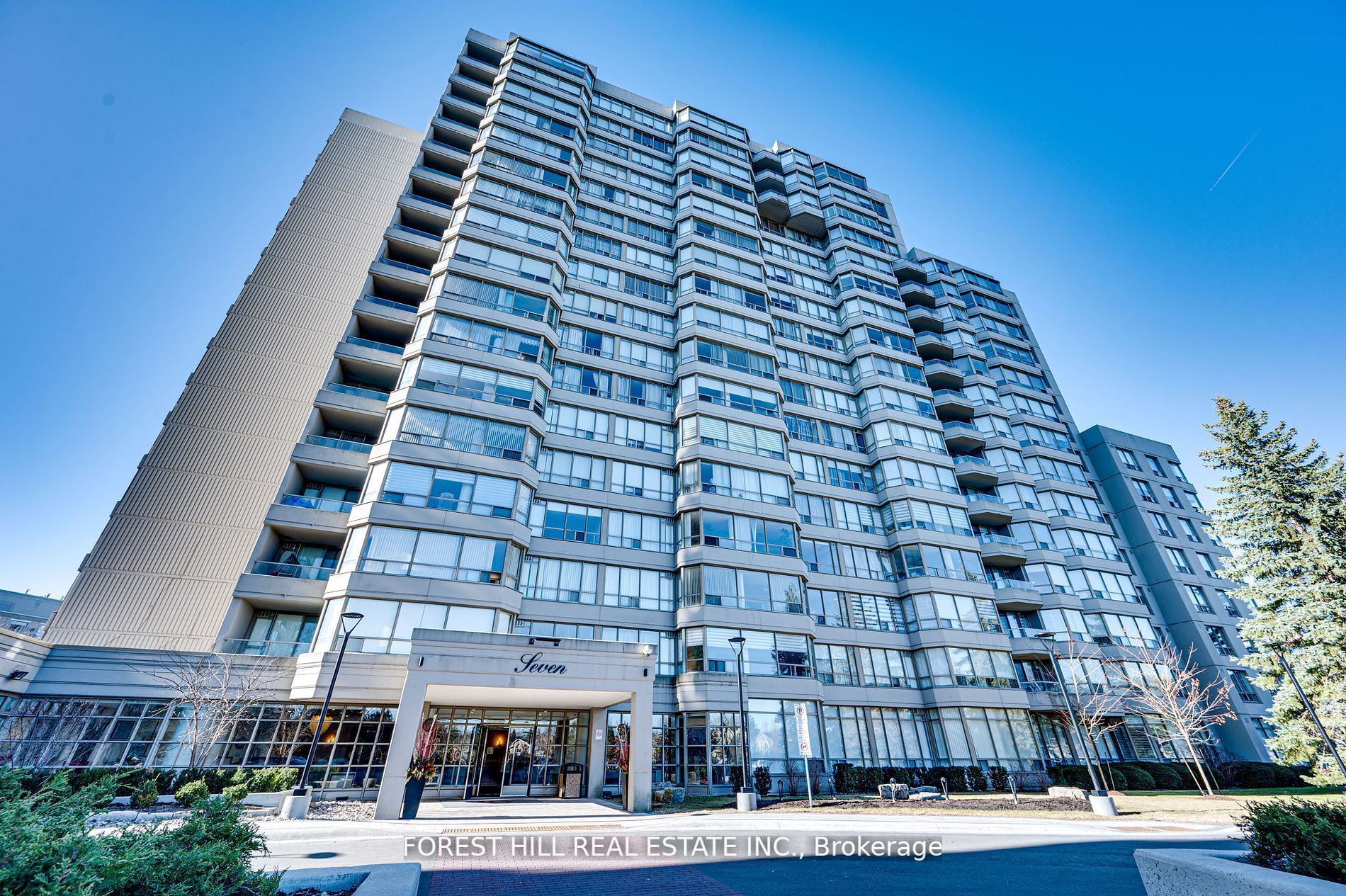 7 Townsgate Dr, #304