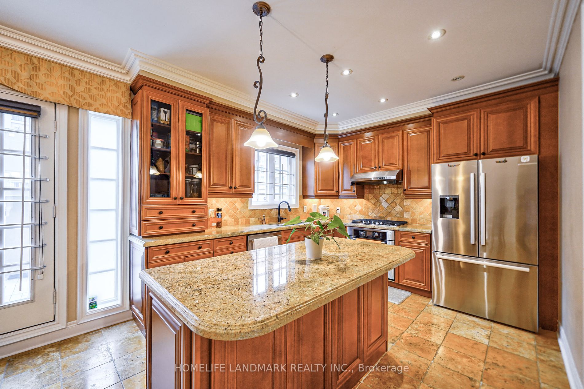 23 Rouge Valley Dr W