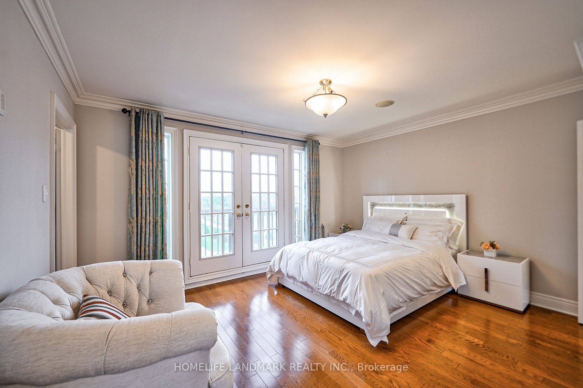 23 Rouge Valley Dr W