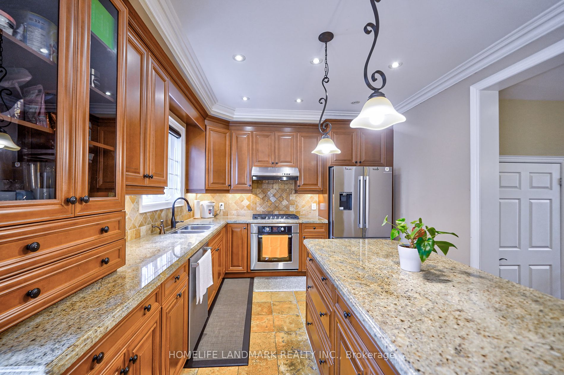23 Rouge Valley Dr W