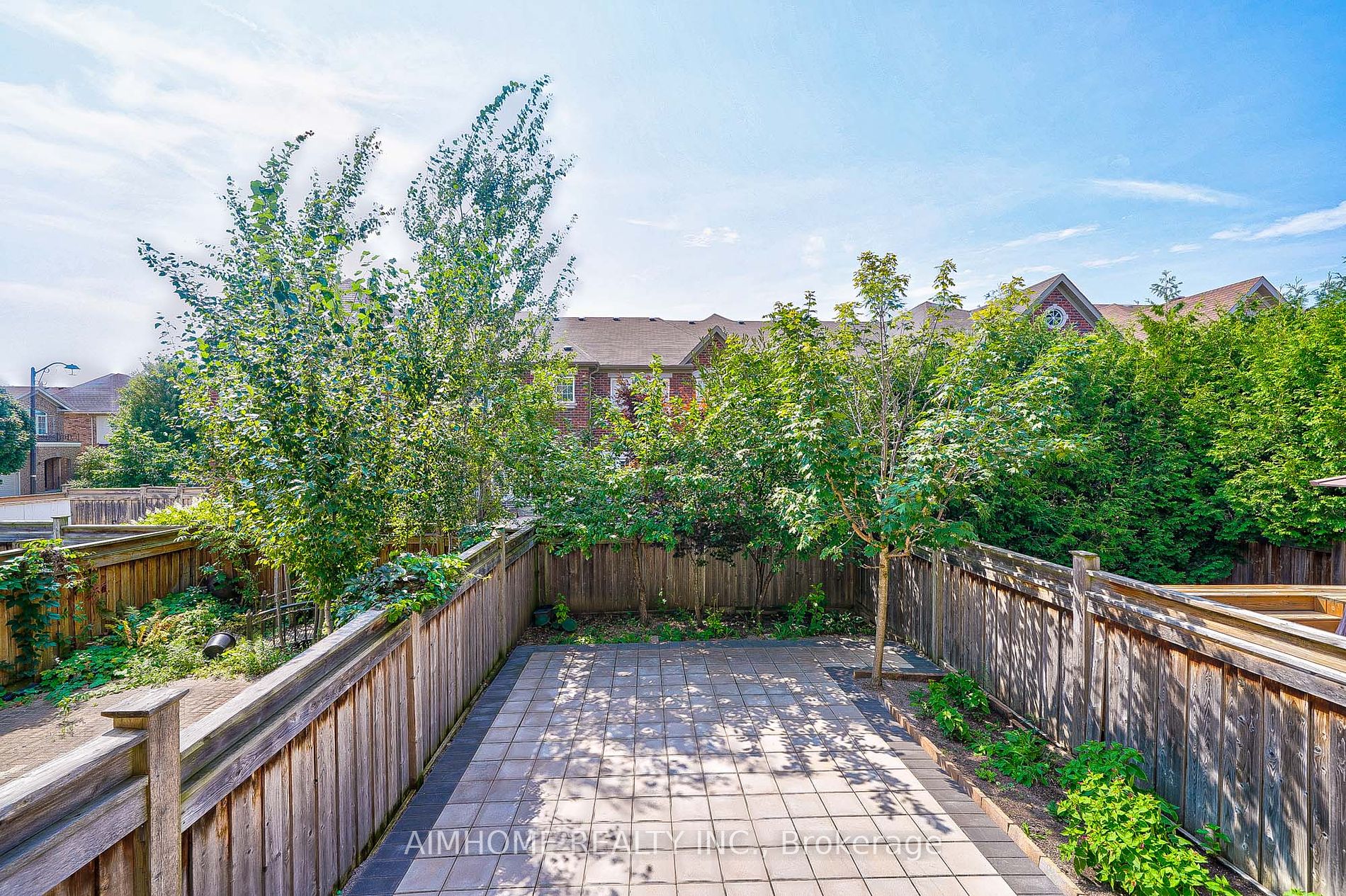 88 Southdown Ave
