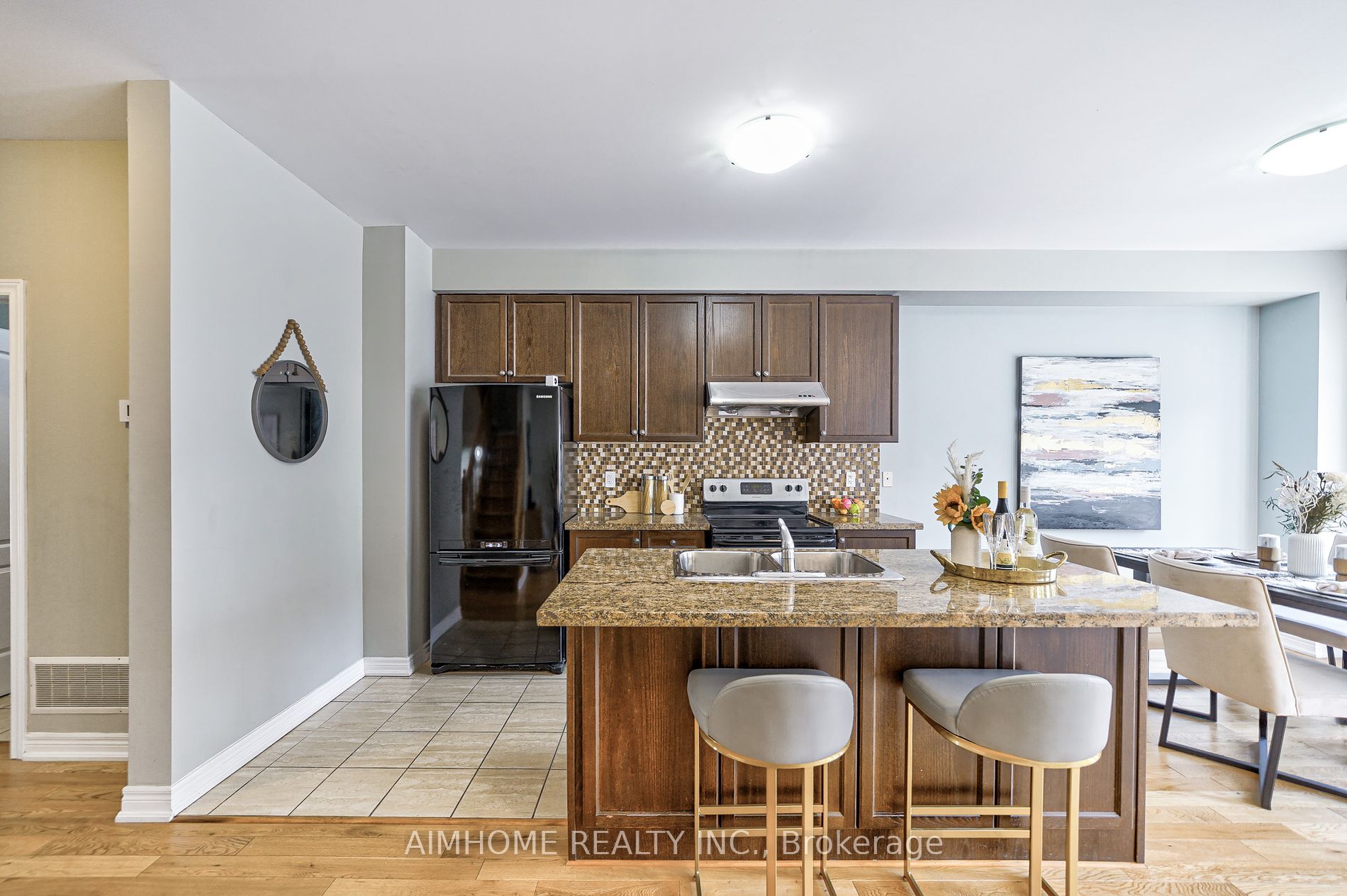 88 Southdown Ave