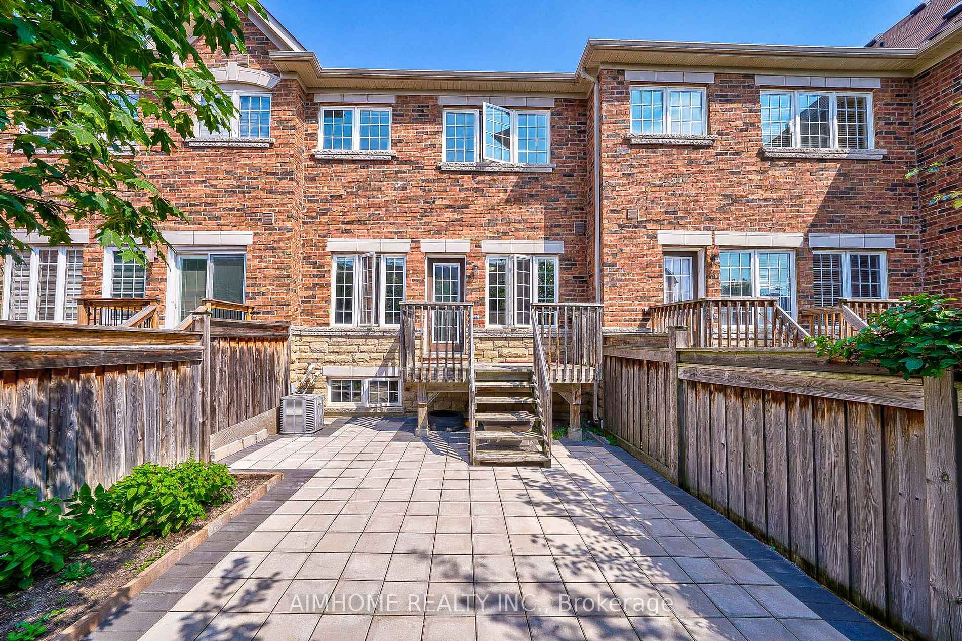 88 Southdown Ave
