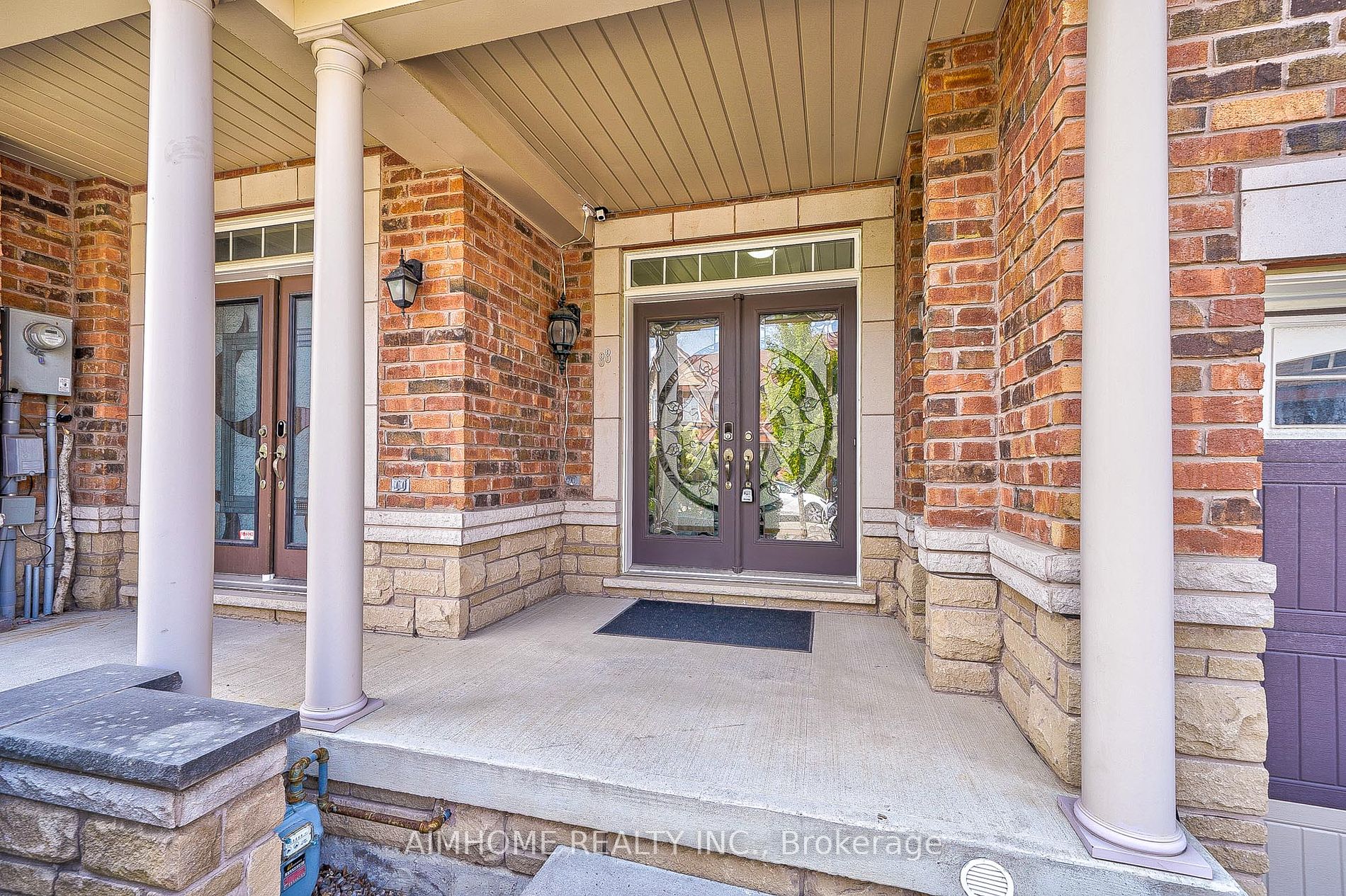88 Southdown Ave