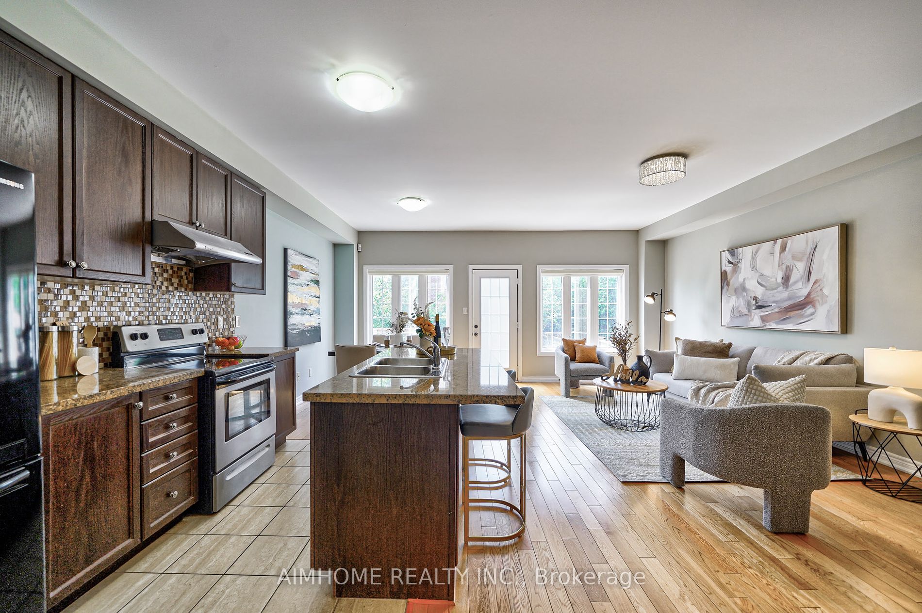 88 Southdown Ave