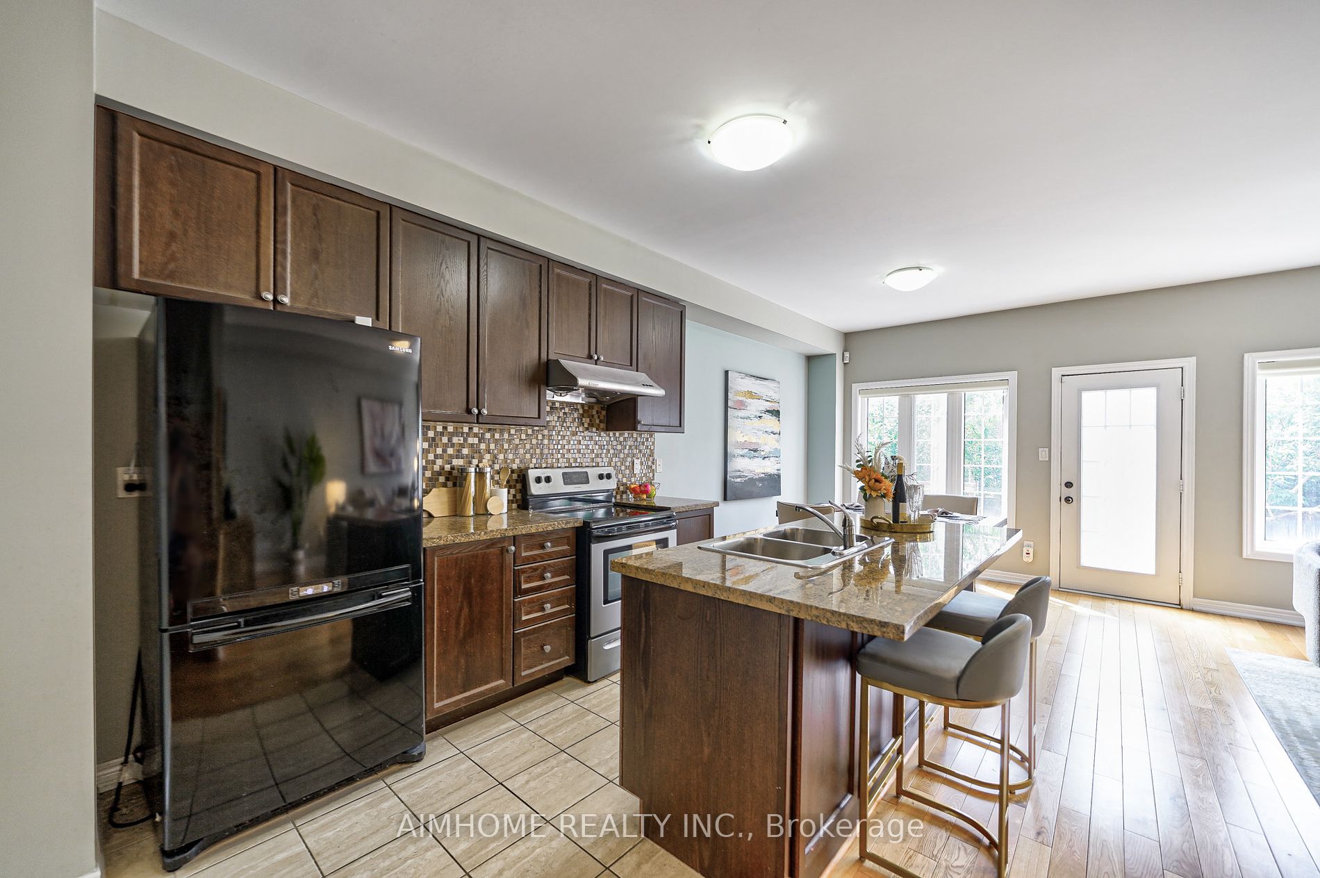 88 Southdown Ave