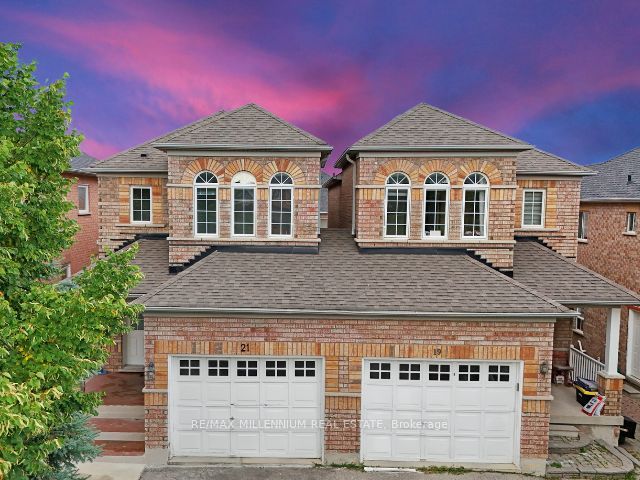 21 Casabel Dr