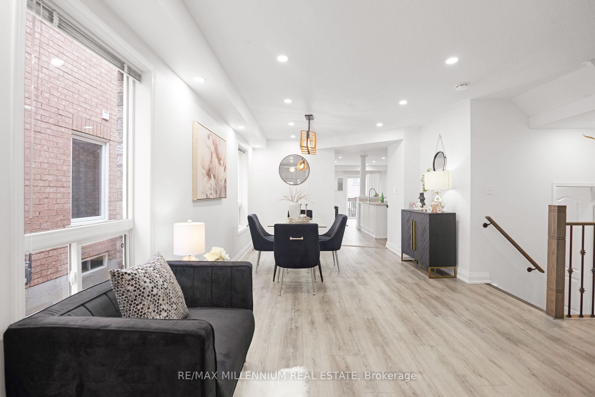 21 Casabel Dr