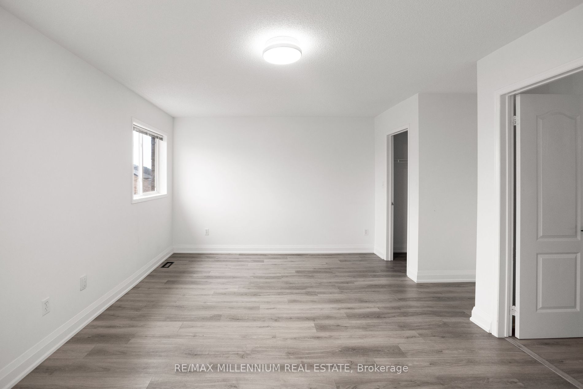 21 Casabel Dr