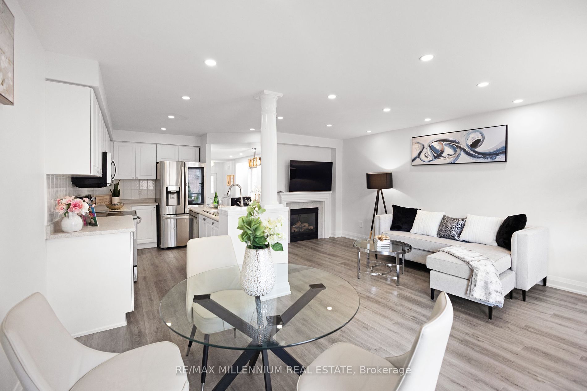 21 Casabel Dr