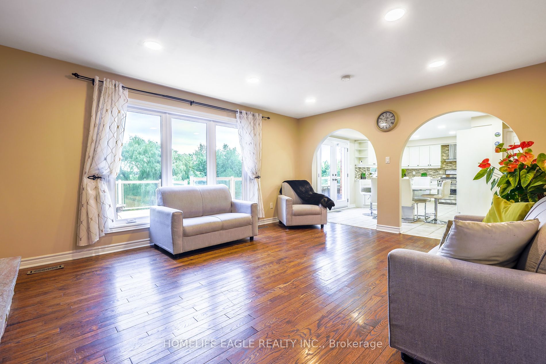 440 Warren Rd