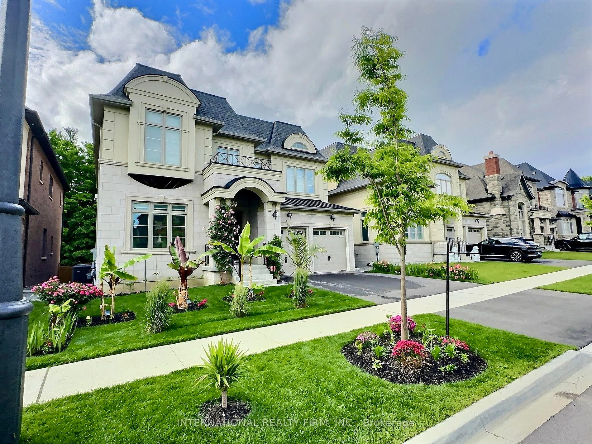 150 Cannes Ave