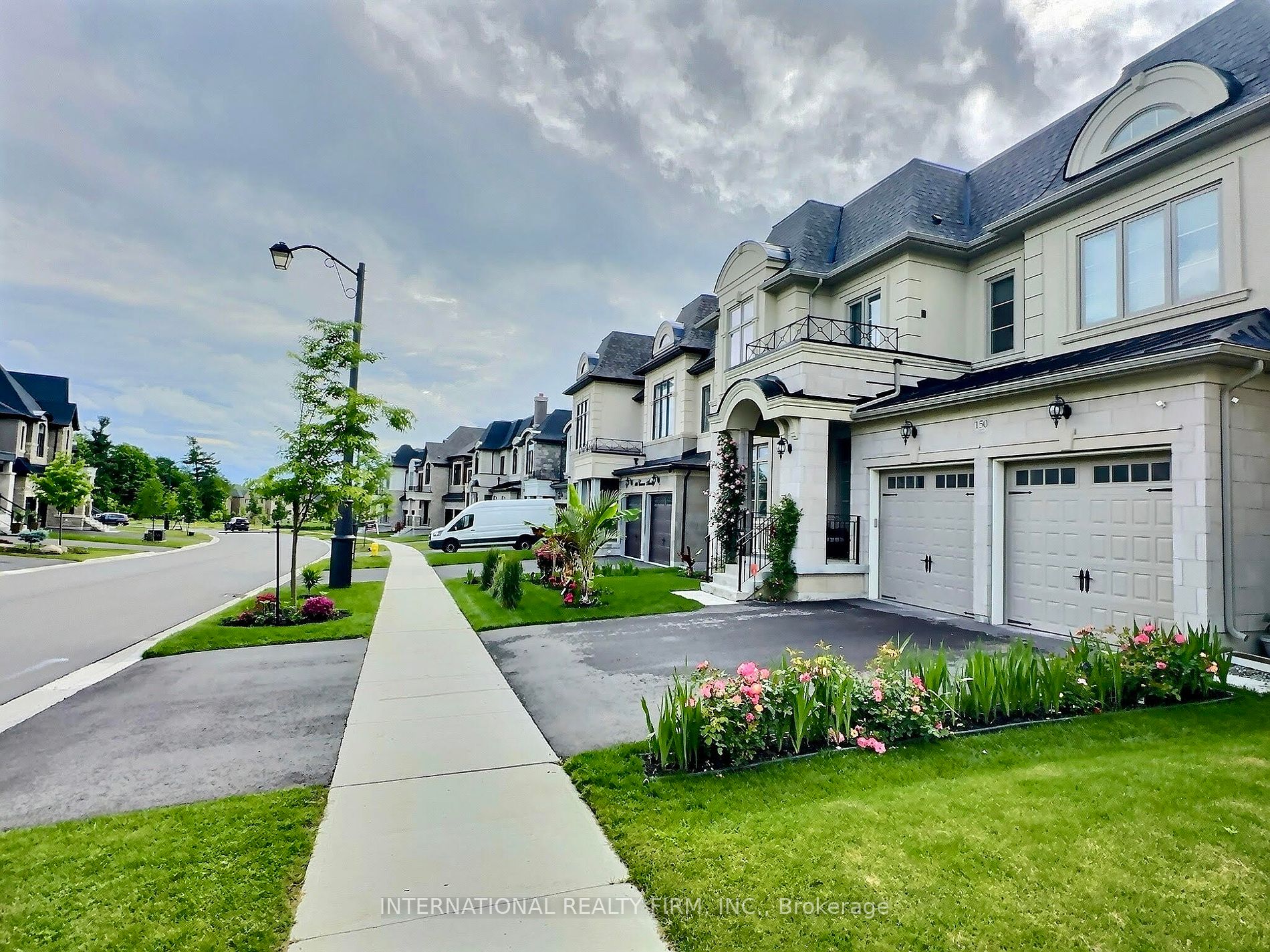 150 Cannes Ave