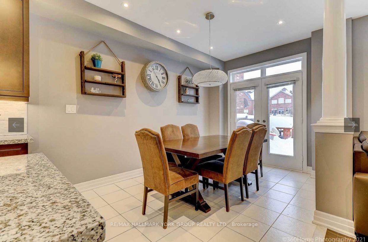 63 Alex Campbell Cres Dr
