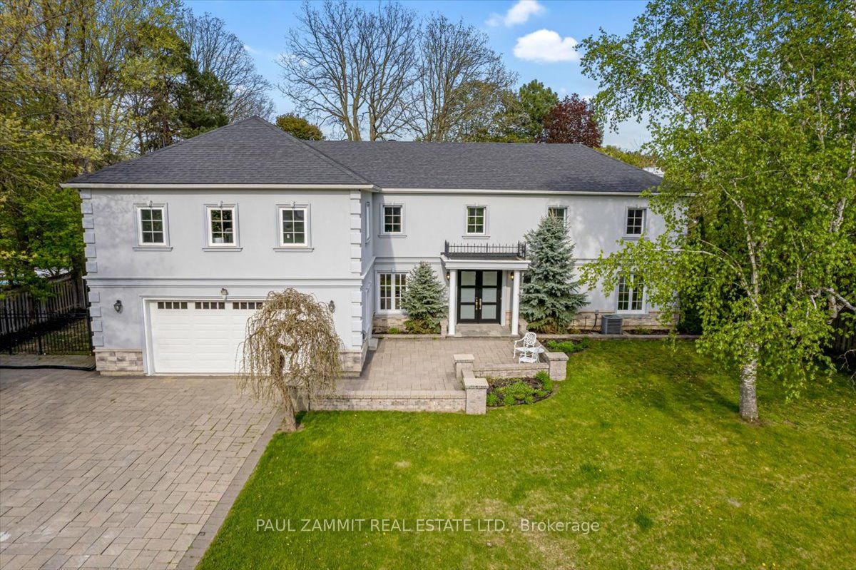 15 Laureleaf Rd
