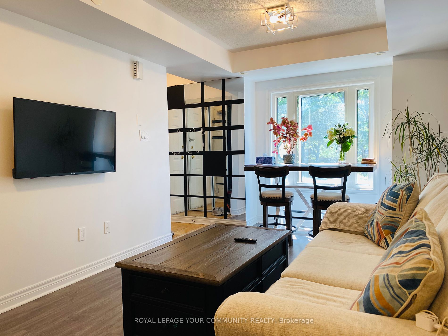 316 John St, #262