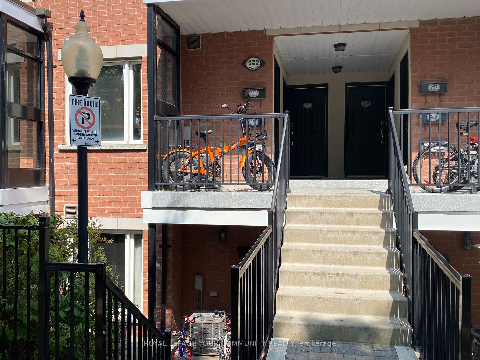 316 John St, #262