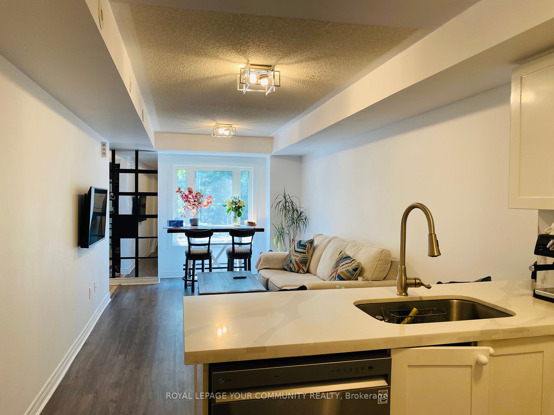 316 John St, #262