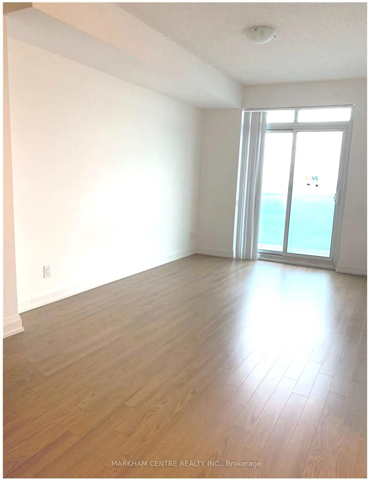 7171 Yonge St, #1805