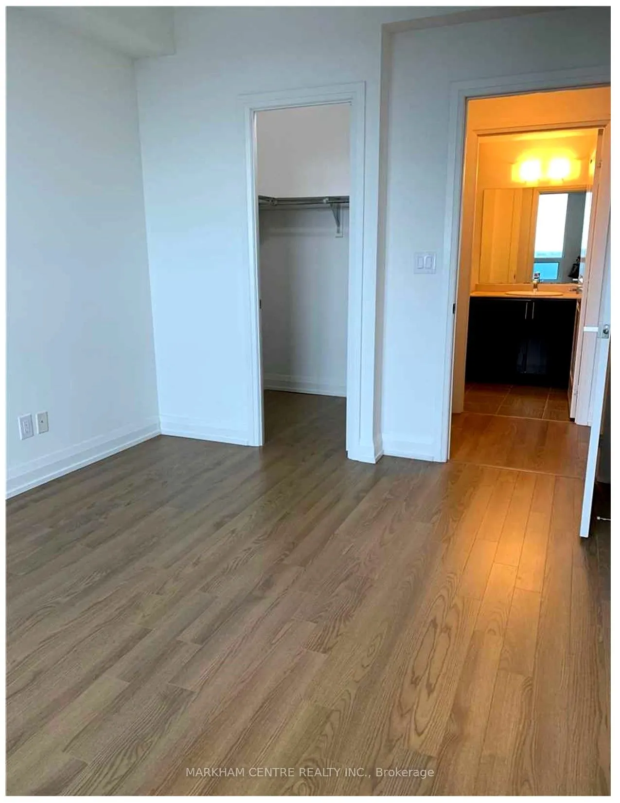 7171 Yonge St, #1805