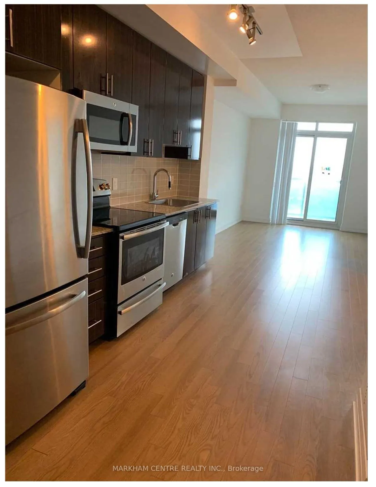 7171 Yonge St, #1805