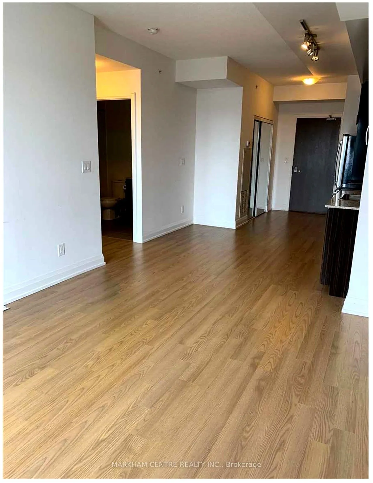 7171 Yonge St, #1805