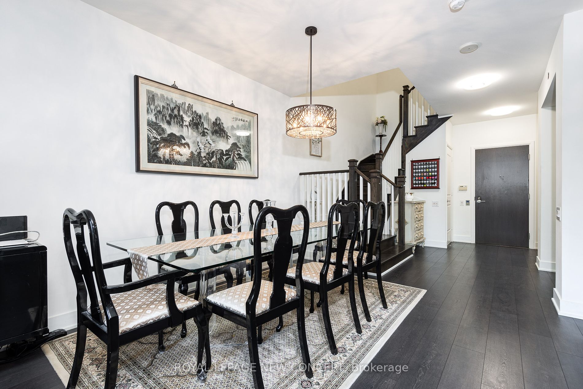 7608 Yonge St, #106