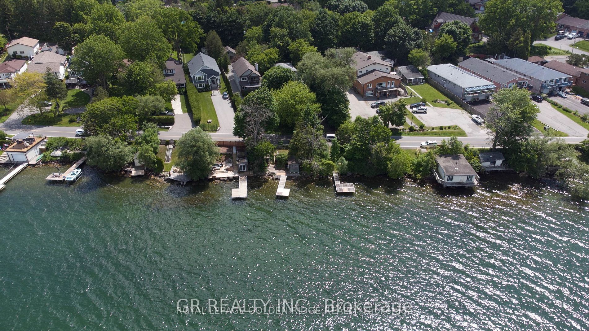 127 Lake Dr N