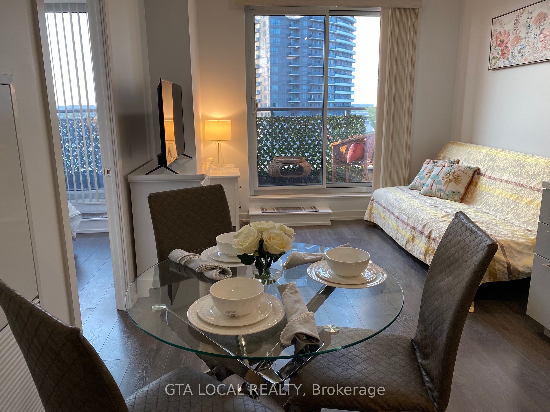 1 Grandview Ave, #503
