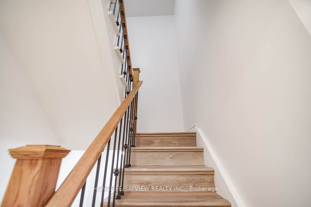 12 Poplar Cres, #34
