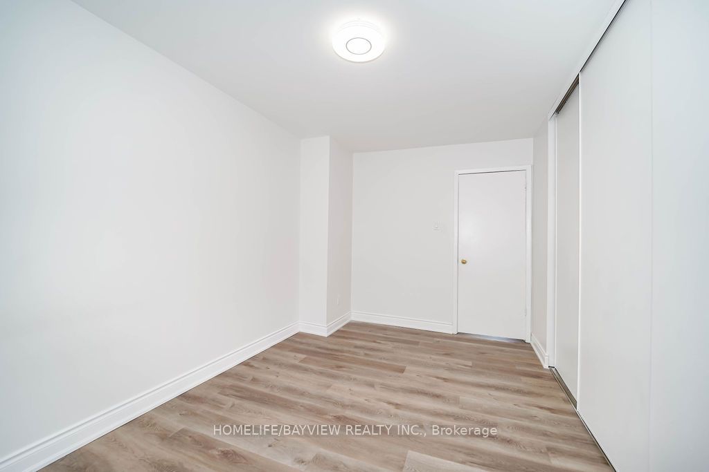 12 Poplar Cres, #34