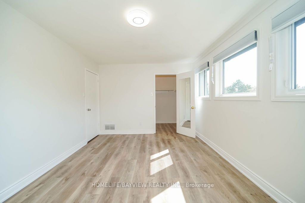 12 Poplar Cres, #34