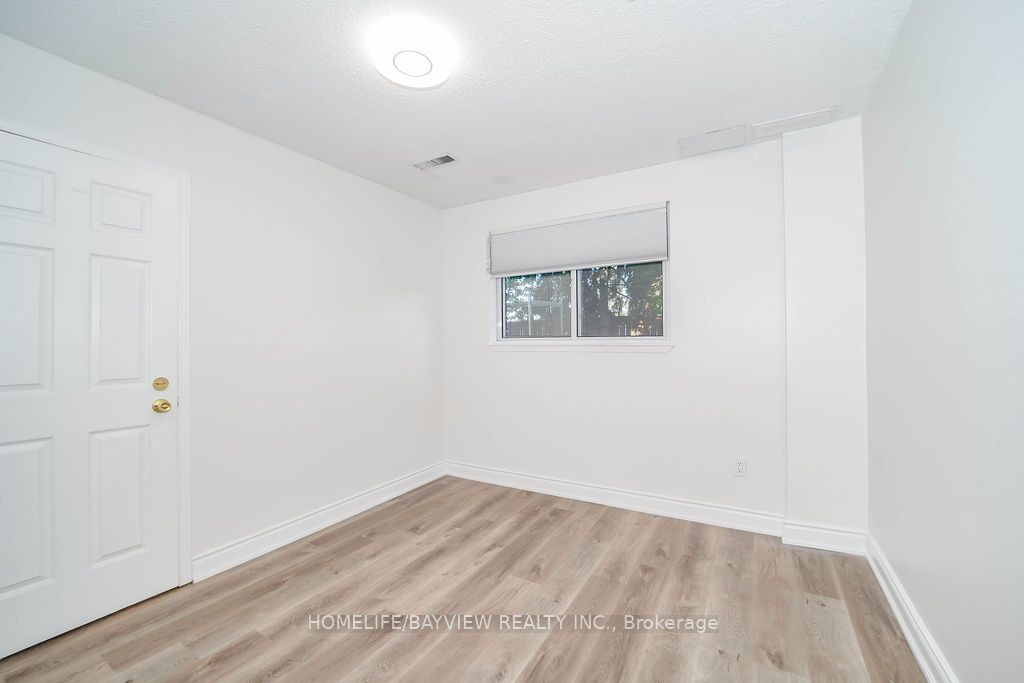 12 Poplar Cres, #34