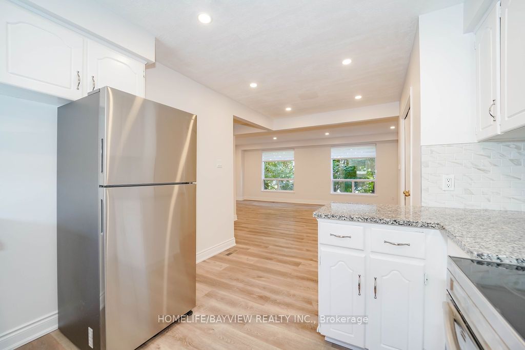 12 Poplar Cres, #34