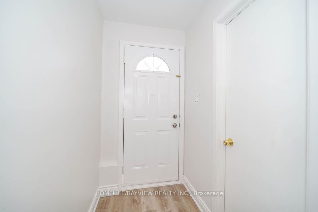 12 Poplar Cres, #34