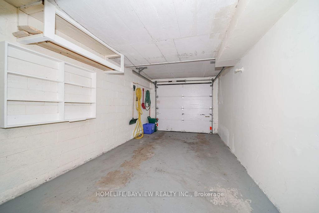 12 Poplar Cres, #34