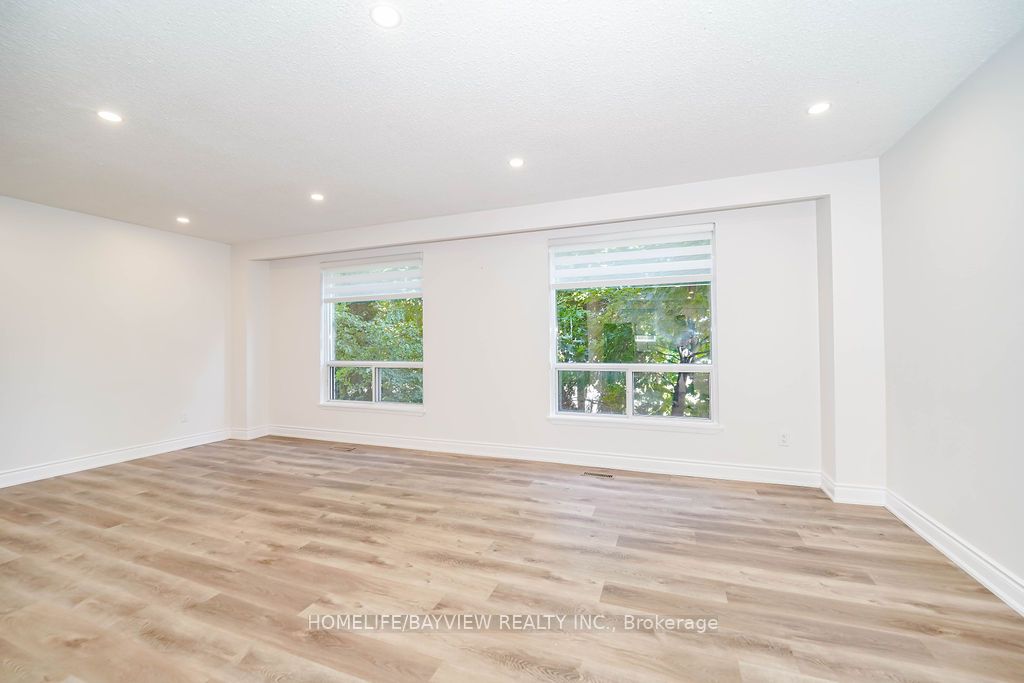 12 Poplar Cres, #34